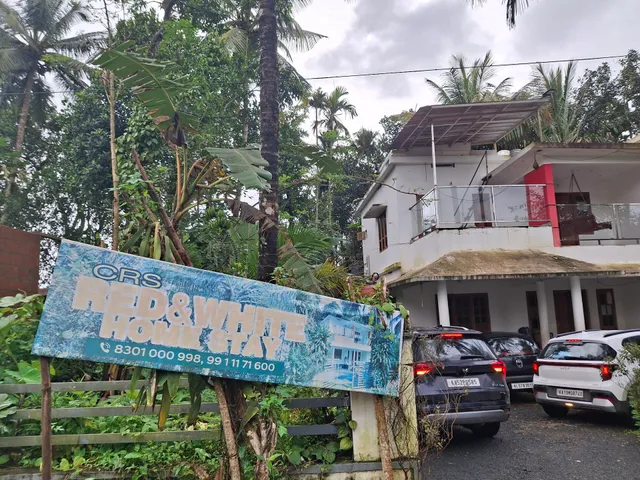 CRS RED & WHITE HOMESTAY