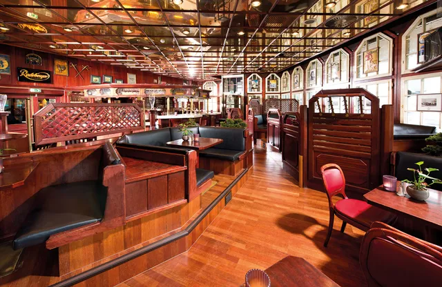 Leo's Sportbar - Leonardo Royal Hotel Frankfurt