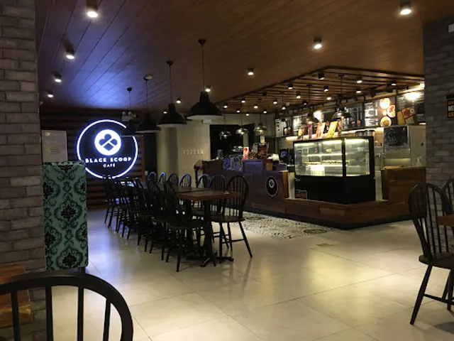 Black Scoop Café Matalino