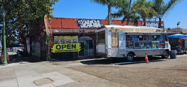 Tacos El Novillo Truck Parking Lot