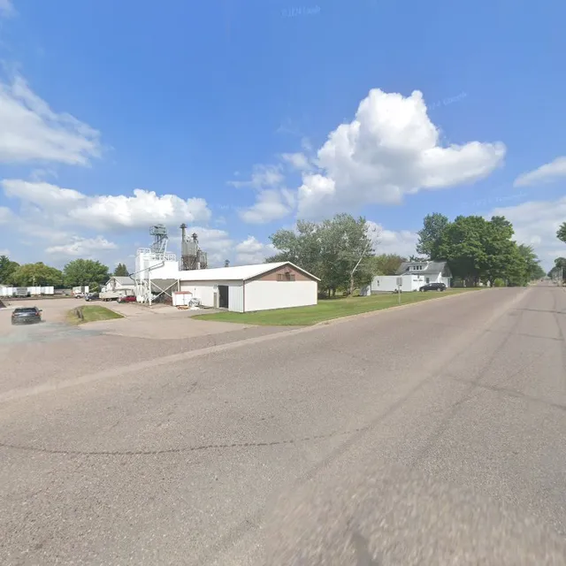 Clover Leaf Farm Supply LLC