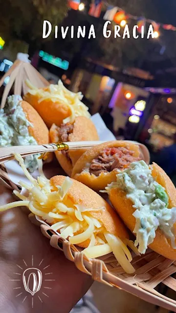 Divina Gracia Empanadas & Arepas