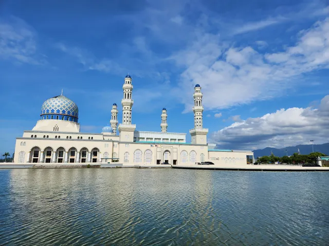 Kota Kinabalu Floating Mosque