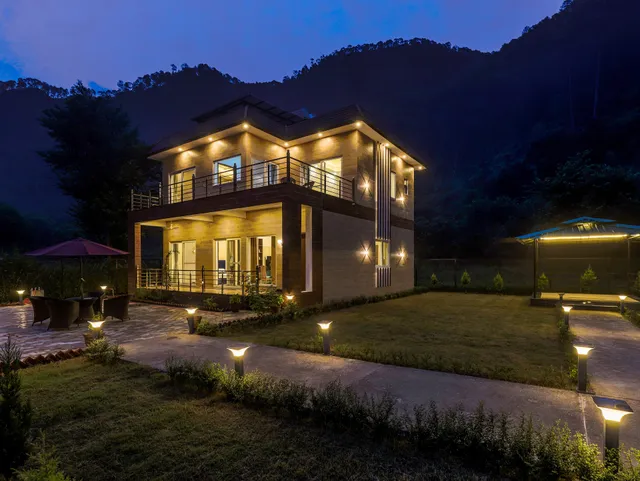 Alaya Stays by ELIVAAS Avasa - Luxury Villa in Bhimtal | 3 BHK Villa with Gazebo