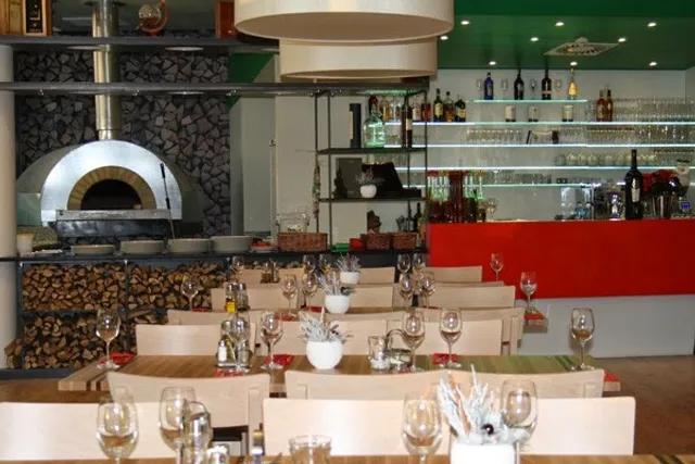 PIZZERIE SOLA ENOTRIA