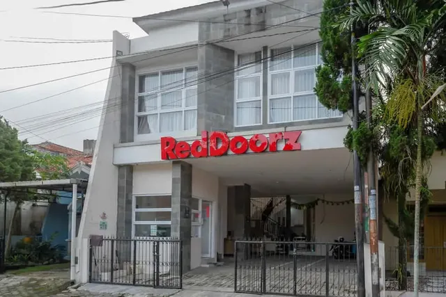 RedDoorz Syariah near UNSOED