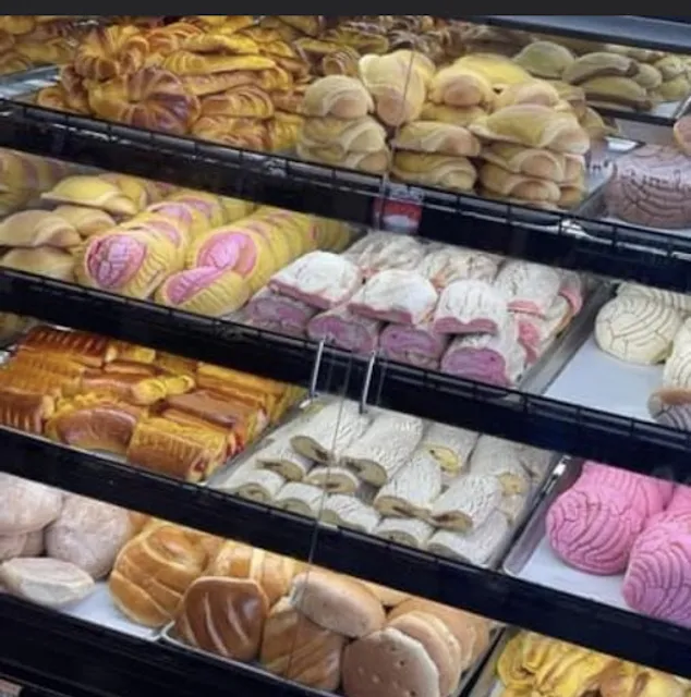 Memo's Bakery & Café