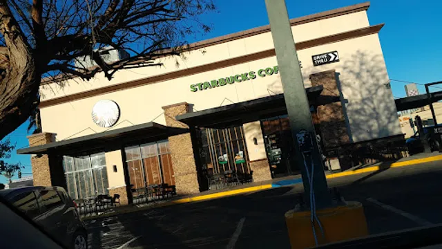 Starbucks Plaza Lienzo Mexicali DT