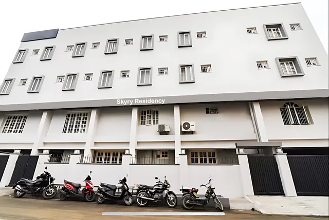 Treebo Skyry Residency