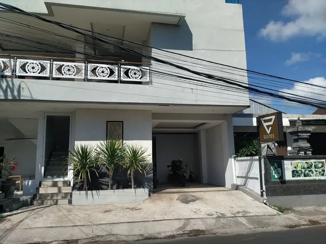 E Luxury Suites Seminyak