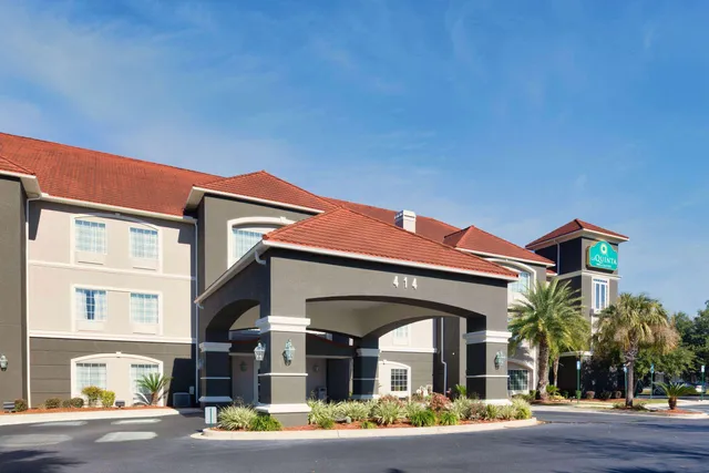 La Quinta Inn & Suites by Wyndham Savannah Airport - Pooler