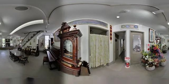 Gallery & Cafe Poeme des Lilas