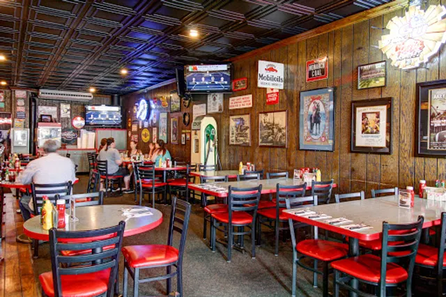 Dave's Bar and Grill