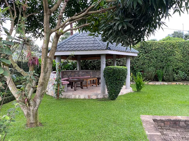 Entebbe Vine Inn