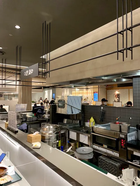 간코 현대프리미엄아울렛 SPACE1점