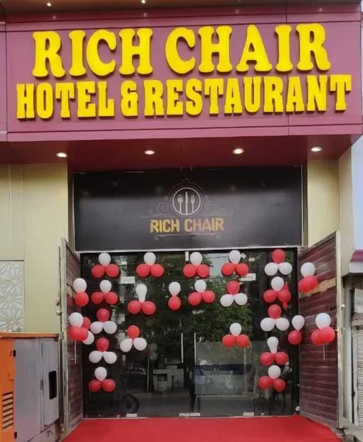 OYO Rich Chair Hotel