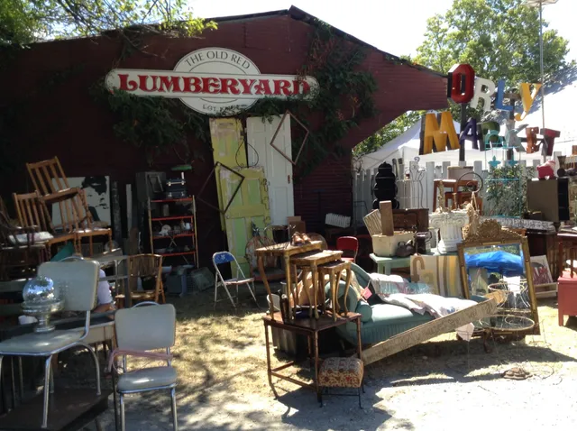 Old Red Lumberyard Vintage Market