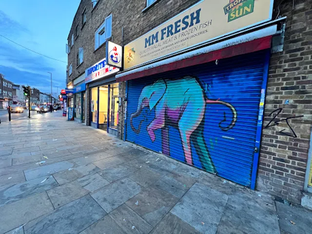 Favorite Chicken & Ribs Penge