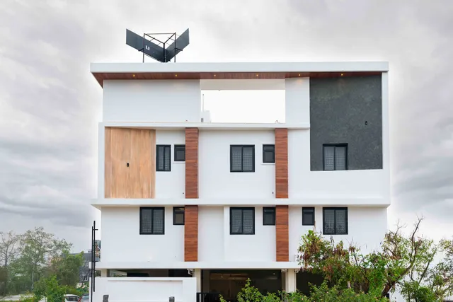 The Paradise International