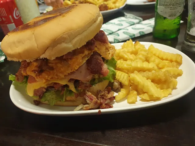 Tropical Sucos e Lanches