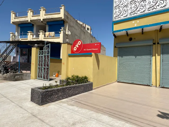OYO 71348 R C Guest House