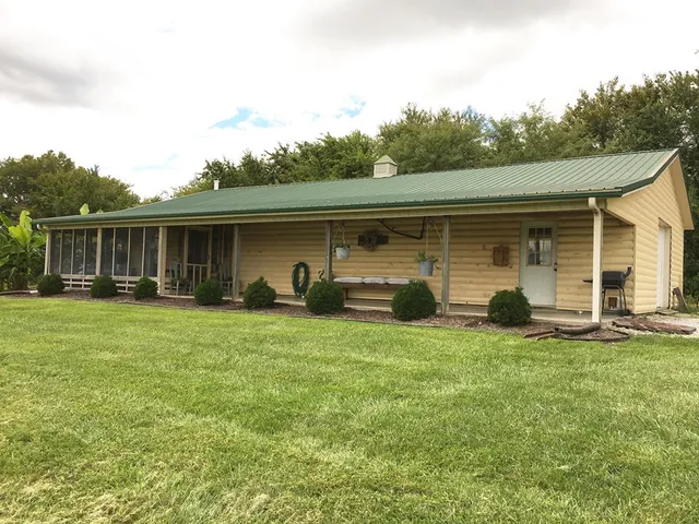 Two Ponds Farm Bed and Breakfast