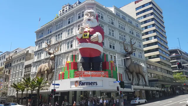 Farmers Queen Street