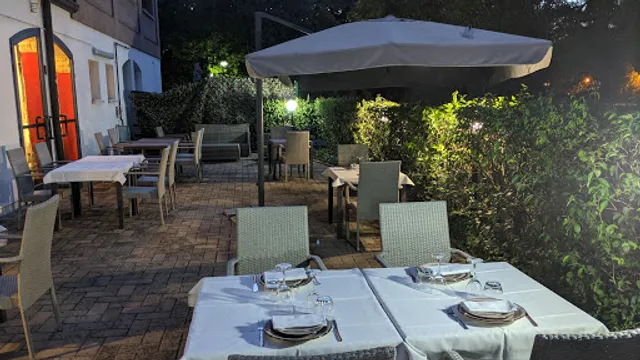 Curcuma Indian Restaurant and Lounge Bar