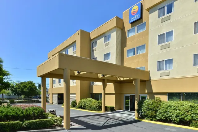 Comfort Inn & Suites Seattle North