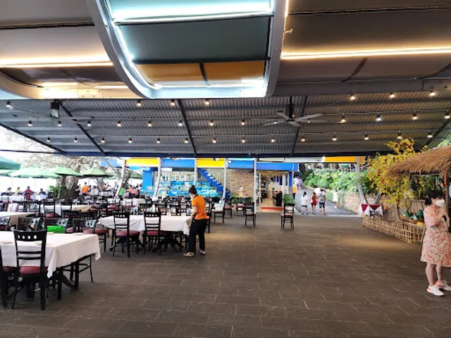 Gành Hào Seafood Restaurant