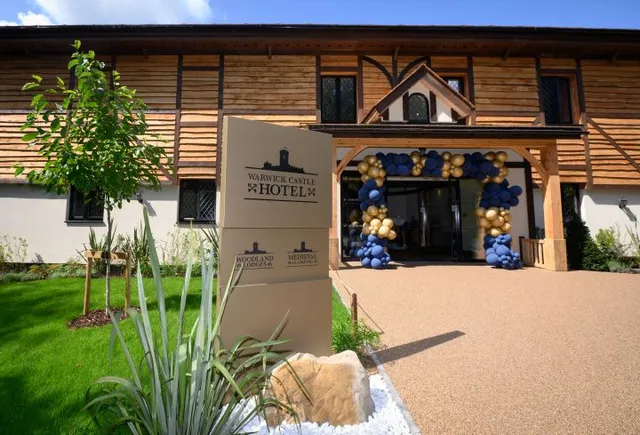 Warwick Castle Hotel