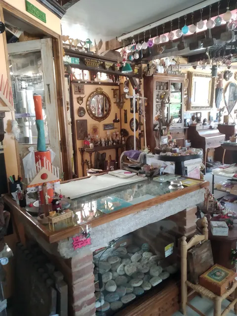 Artesanos Leoneses - Restauración de Antiguedades, Creación Artesanías.Exposición - Venta