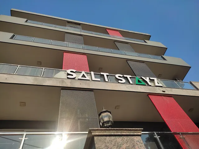 SaltStayz Sector 38 - Medanta Hospital