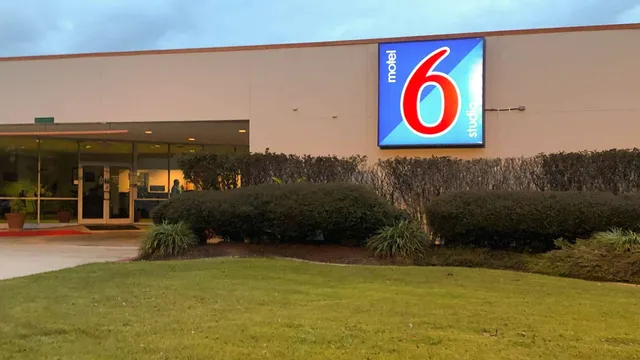 Studio 6 LaPlace, LA