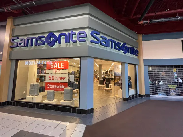 Samsonite Company Store - Las Vegas Premium Outlets - South