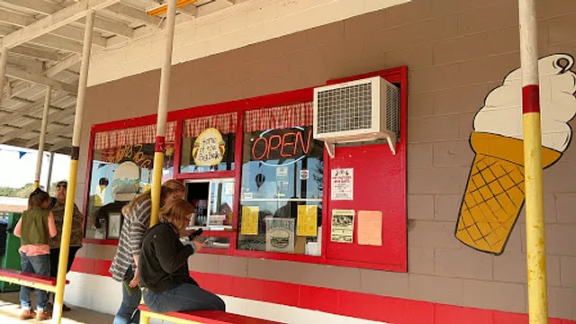 THE BELLEMONT SHAKE SHOP