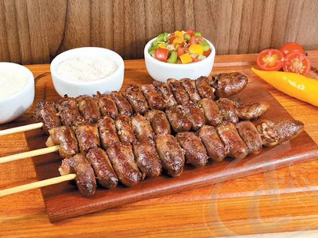 La Toka Espetaria e Cozinha (jantinha, espetinho, almoço, pestiscos, pratos executivos)