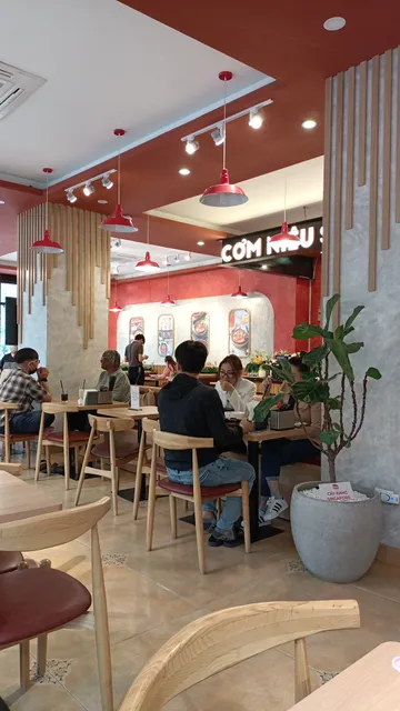 新加坡煲仔飯 Cơm niêu