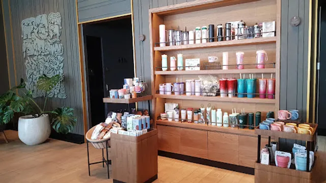 Starbucks Shell Nakhon Chai Si