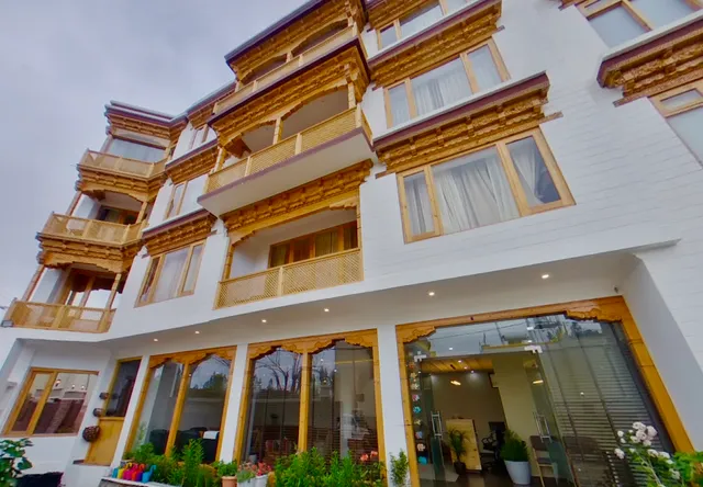 Hotel Kanishka Ladakh