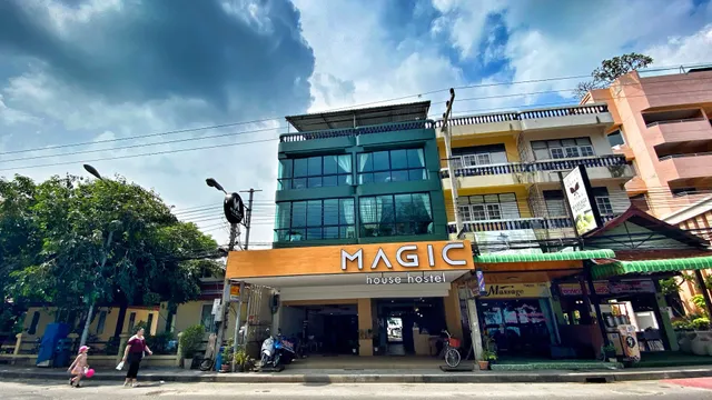 Magic House Hostel เมจิกเฮ้าส์