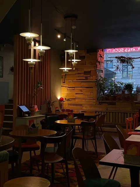 Clean Plates Society Cafe