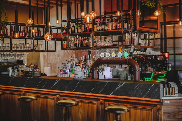 Mida Cocktail Bar & Food & Gelato