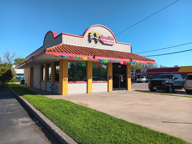 Dos Juanitos mexican food