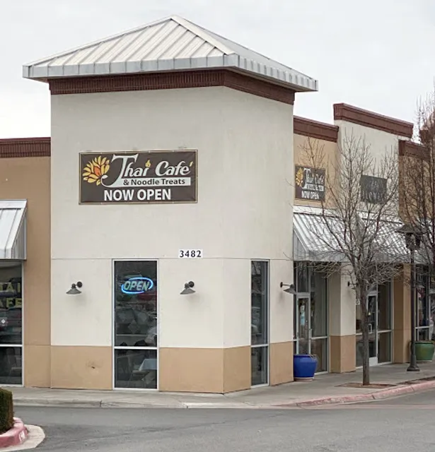 Thai Cafe & Noodle Treats