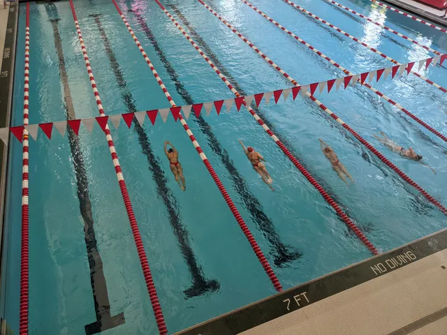 Swimming & Diving Pool