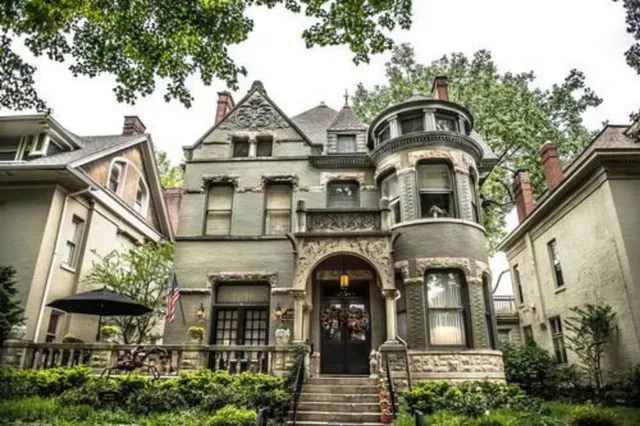 Inn at Saint James Court