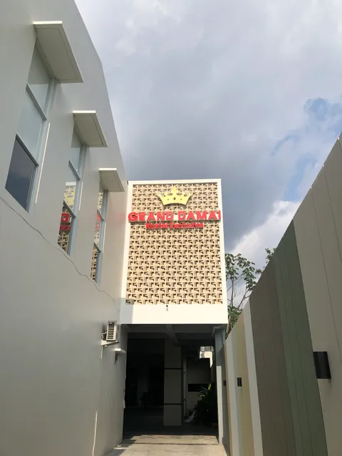 Grand Damai Kostel Exclusive