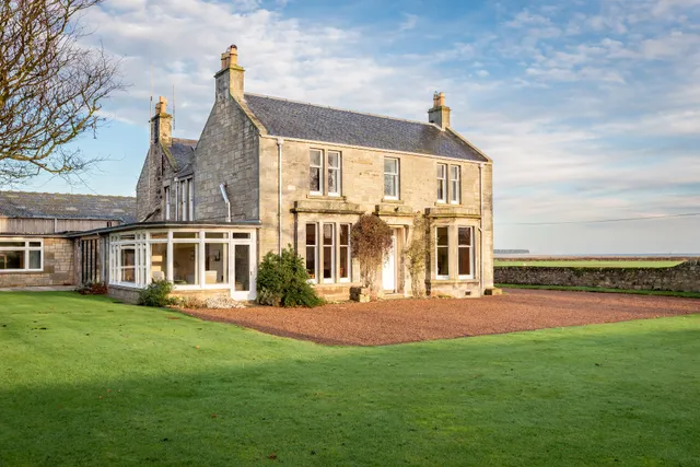 Easter Kincaple Farmhouse & Garden Cottage