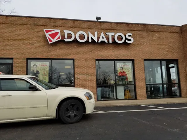 Donatos Pizza